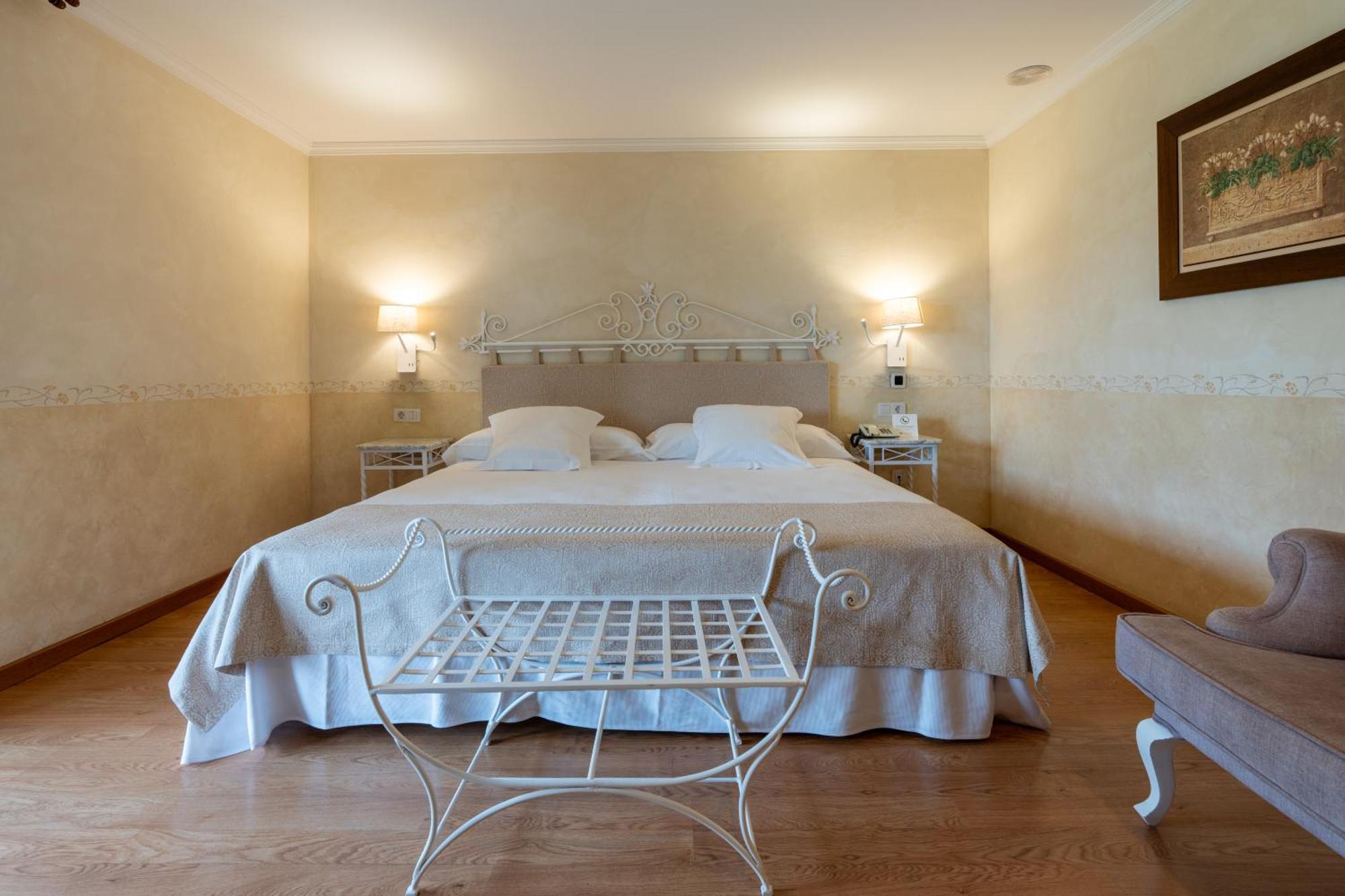 Benicàssim Palasiet Wellness Clinic&Thalasso 4 Sup מראה חיצוני תמונה