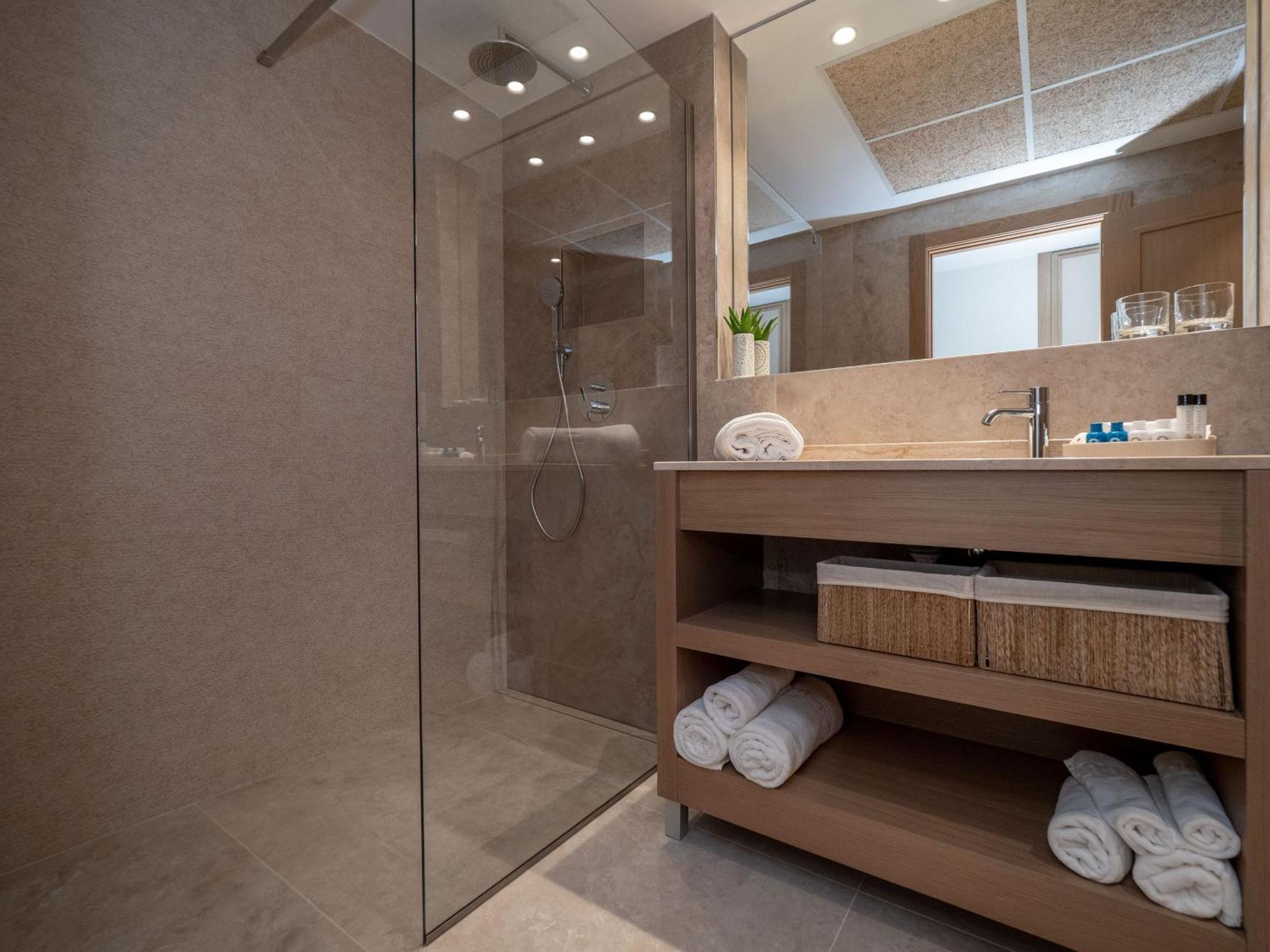 Benicàssim Palasiet Wellness Clinic&Thalasso 4 Sup מראה חיצוני תמונה